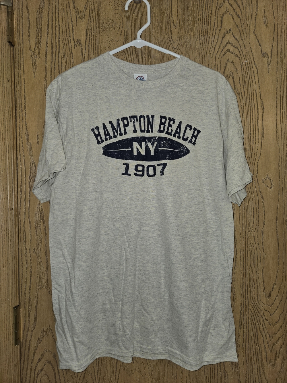 Delta Light Gray Graphic Hampton Beach NY Short Sleeve Tee
